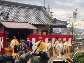 23353FFF-DC15-4446-951D-ABB1B21C3880