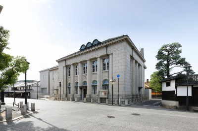 1200